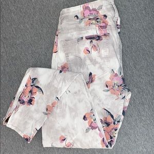 Floral print American Eagle jeggings